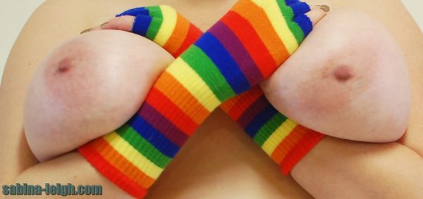 PHOTO | 16 8 600x283 - UP CLOSE AND PERSONAL with Sabina Leigh's MASSIVE Tittays!