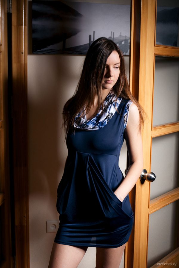 PHOTO | 00 126 600x900 - Game Of Shadow