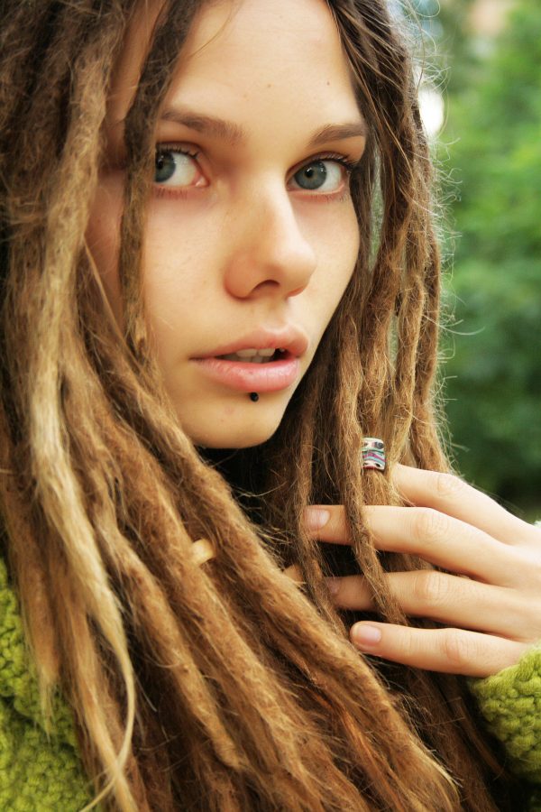 PHOTO | 01 3 600x900 - Beautiful Rasta Girl Sindi Candid