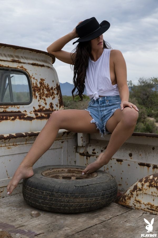 PHOTO | 02 115 600x900 - Carmen Nikole