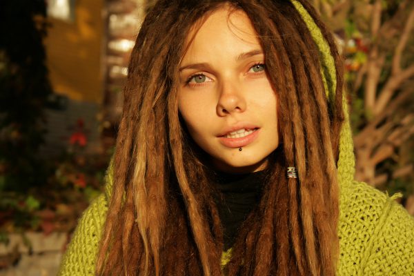 PHOTO | 10 3 600x400 - Beautiful Rasta Girl Sindi Candid