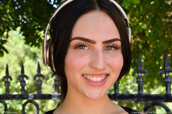 PHOTO | Jayde 13 600x399 - Jayde In Hot Jogging Day