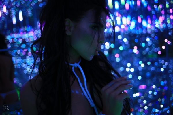 PHOTO | 02 180 600x400 - SunnyQ Round Tits