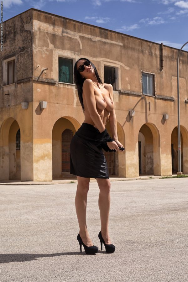 PHOTO | Anastasya 01 600x900 - Anastasya In Black Friday