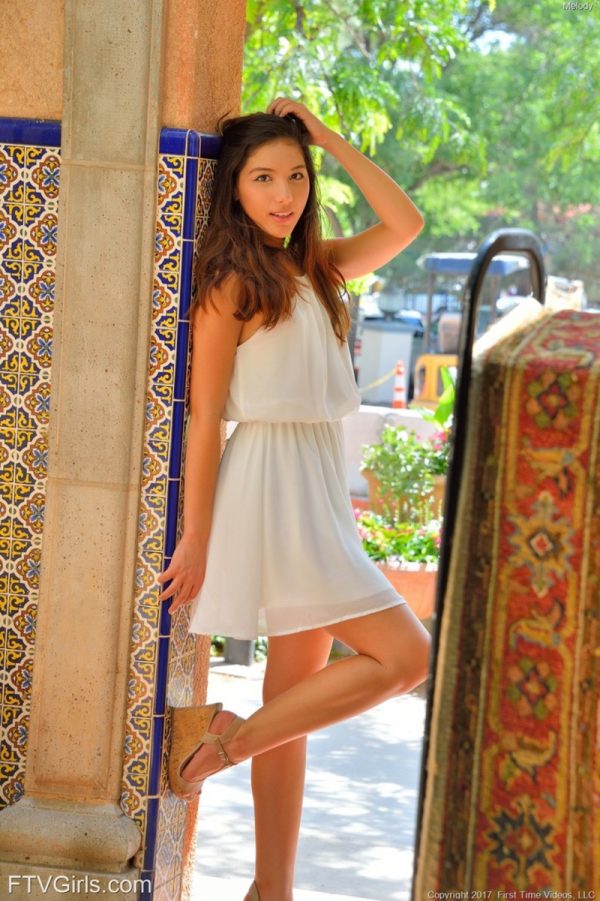 PHOTO | Girl Gone Shopping 00 600x901 - Girl Gone Shopping