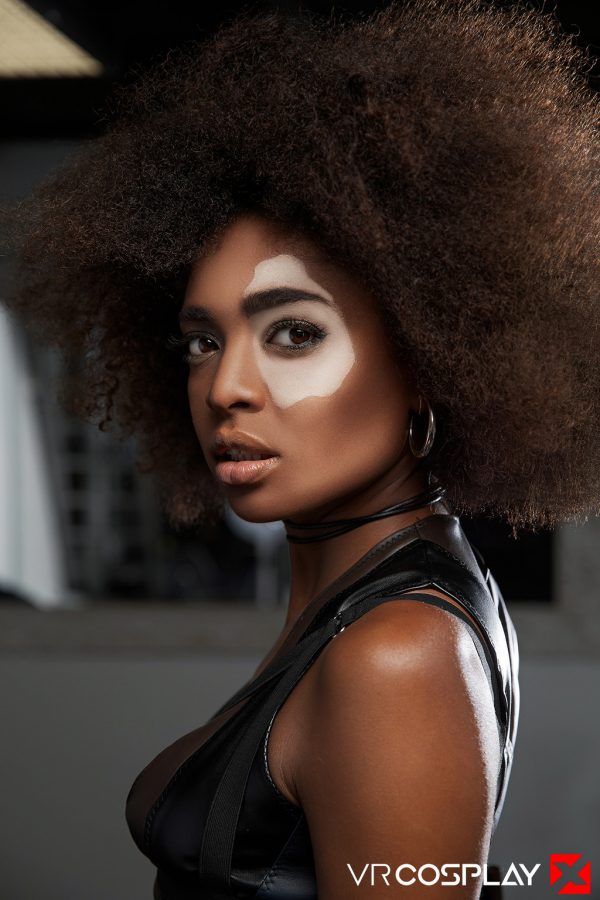 PHOTO | Luna Corazon 00 600x900 - Luna Corazon In Deadpool