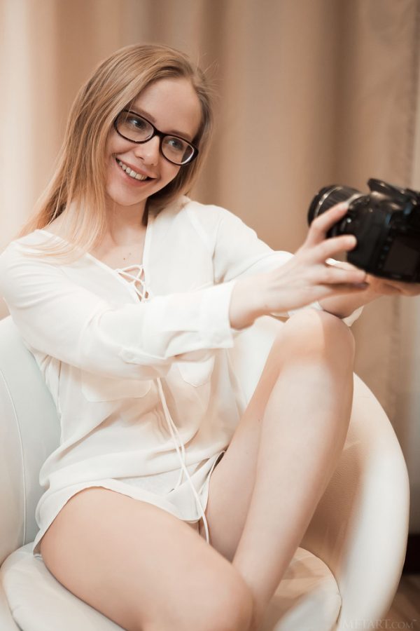 PHOTO | 00 350 600x900 - Lola Chic