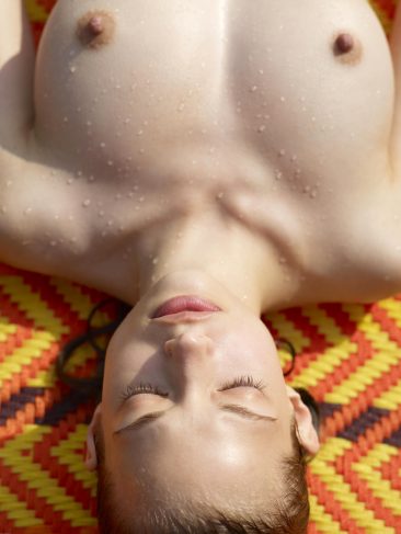 PHOTO | 02 8 366x487 - Perfect Wet Body on the Poolside