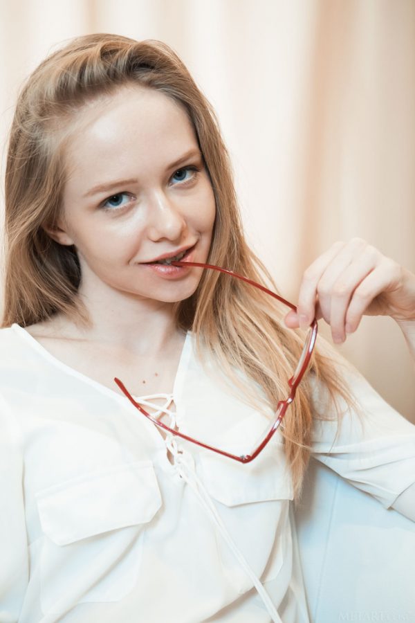 PHOTO | 04 273 600x900 - Lola Chic