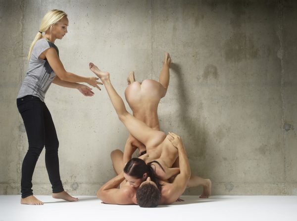 PHOTO | 07 219 600x446 - Julietta Magdalena Extreme Posing