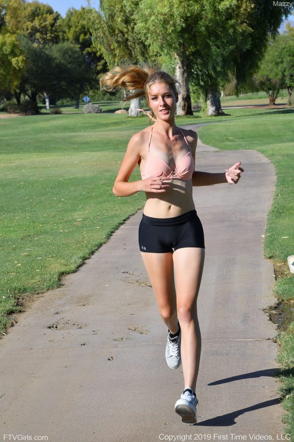 PHOTO | 09 37 600x902 - Cute Babe Mazzy