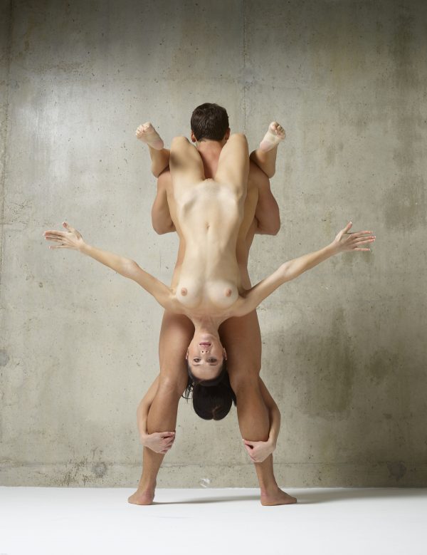 PHOTO | 11 227 600x779 - Julietta Magdalena Extreme Posing