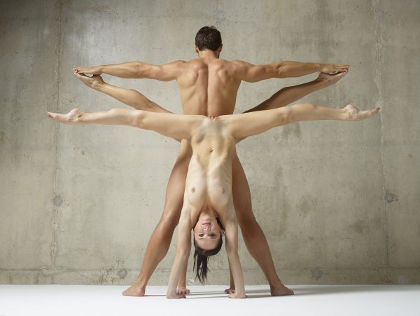 PHOTO | 13 220 600x451 - Julietta Magdalena Extreme Posing