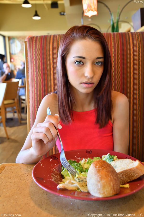 PHOTO | Paisley 12 600x902 - Petite Girl Paisley