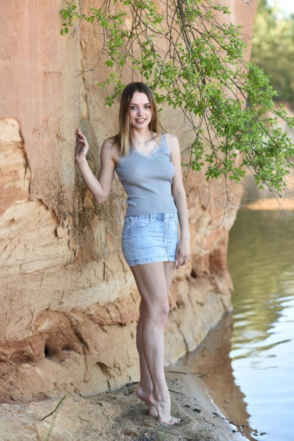 PHOTO | 00 105 600x899 - Beach Day