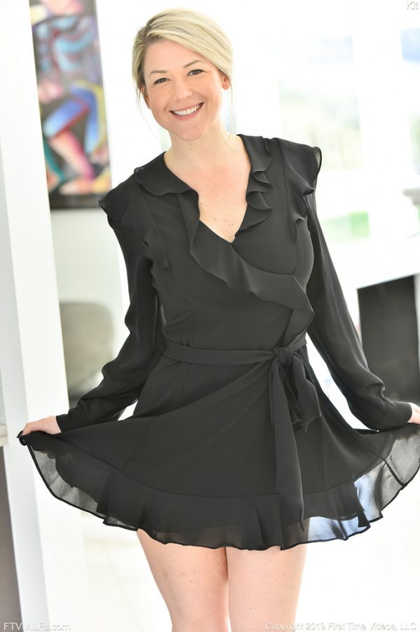 PHOTO | 00 335 600x902 - Hard Tits Massage