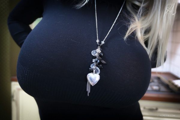 PHOTO | 04 201 600x400 - Agnetis Miracle Black Sweater