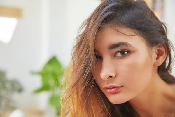 PHOTO | 08 87 600x400 - Bambi Eyes