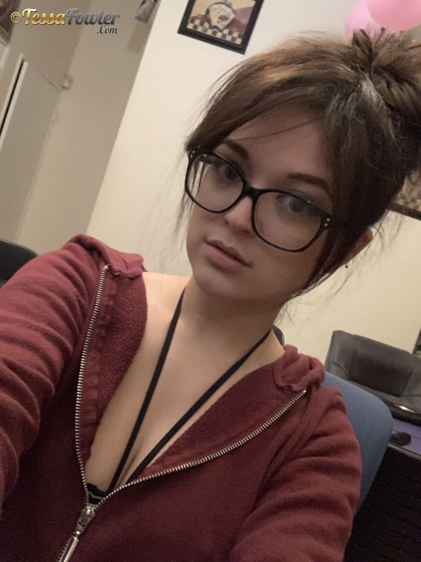 PHOTO | 4 1 600x800 - Tessa Fowler Diary Snaps