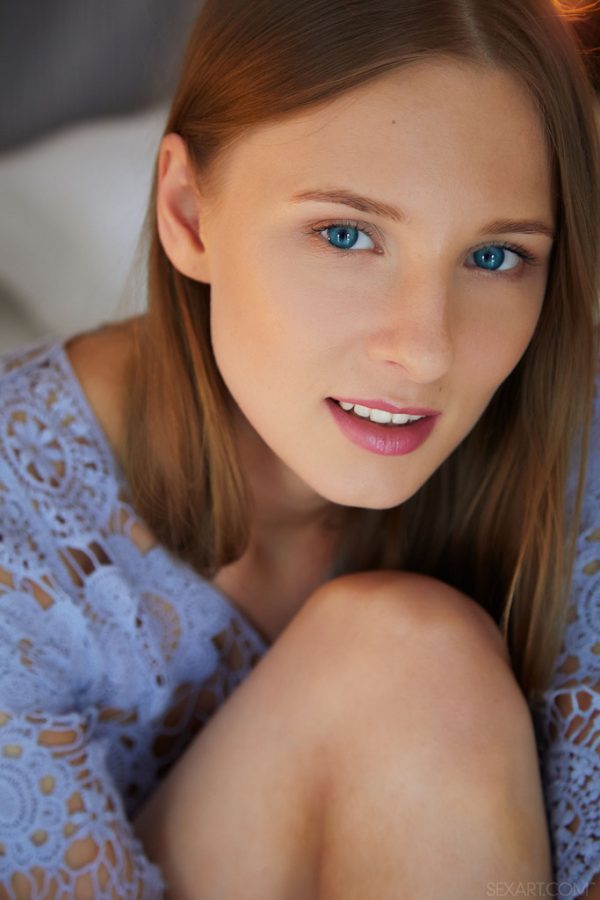 PHOTO | 02 201 600x900 - Gorgeous Blonde Nimfa