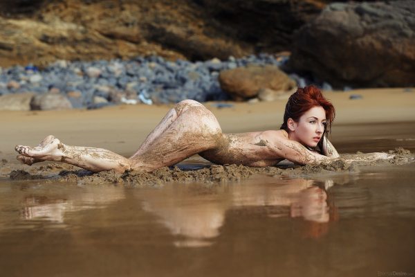 PHOTO | 10 368 600x400 - Beautiful Redhead Night A - Tierra