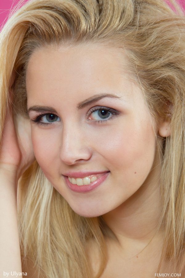 PHOTO | 12 76 600x900 - Cute Blonde Babe Erin K - Fine Tits