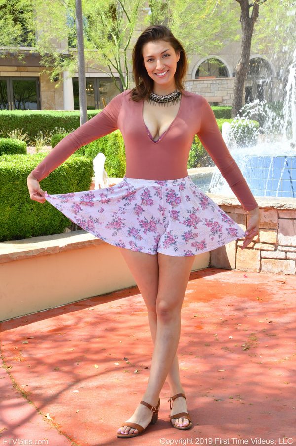 PHOTO | Bella loving the cleavage 09 600x902 - Bella Loving The Cleavage