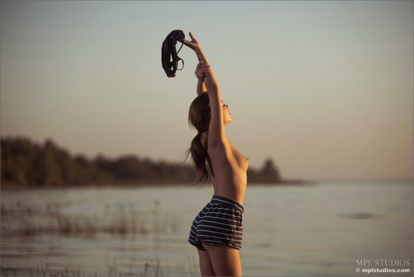 PHOTO | Kaitlin   The Edge of Day 02 600x401 - Kaitlin - The Edge Of Day