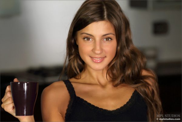 PHOTO | Tara   Here All Along 00 600x401 - Tara - Here All Along