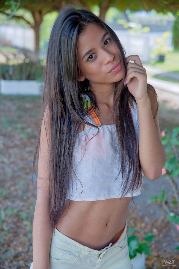 PHOTO | 02 219 600x900 - Sweet Karin Torres in a Good Mood