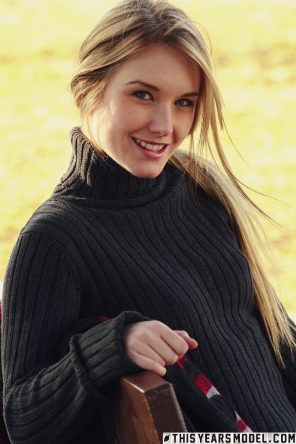 PHOTO | 04 298 600x900 - Supermodel Jewel