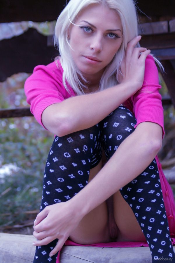 PHOTO | 12 300 600x900 - Beautiful Blonde Vasilisga