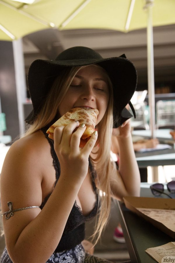 PHOTO | 4 7 600x900 - Kayla Linchek Marina Cheese Zishy