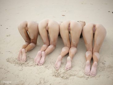 PHOTO | 13 12 366x275 - Sexy Sand Sculptures - Melena Maria