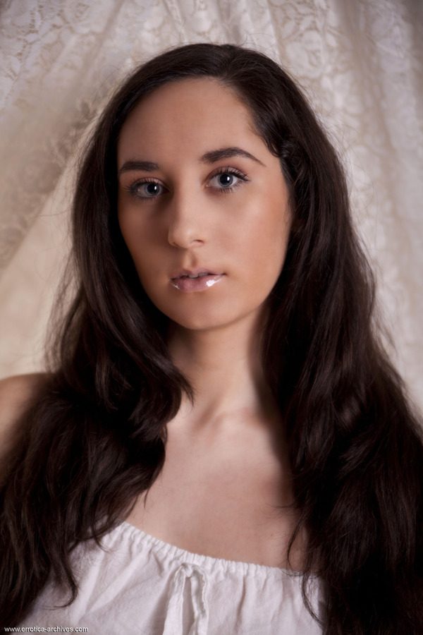 PHOTO | 00 47 600x900 - Russian Ula A