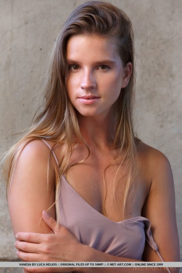 PHOTO | 00 39 600x899 - Cute Young Noitta Stripping