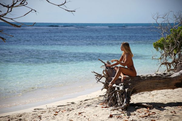 PHOTO | Amber A 02 600x400 - Amber A In Sea View