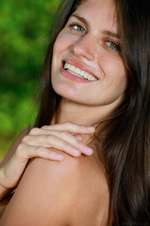 PHOTO | 08 65 600x900 - Bootylicious