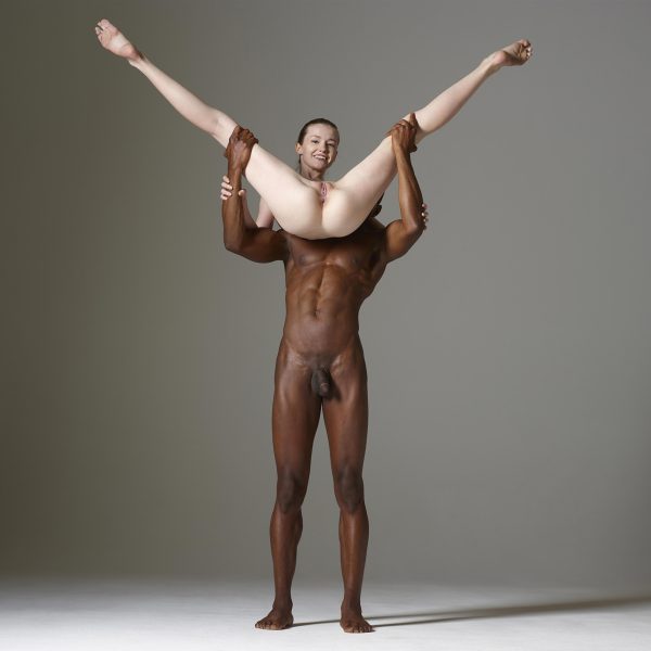 PHOTO | 09 21 600x600 - Emily Bloom and Mike Magic Moments