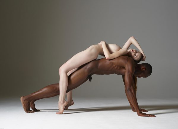 PHOTO | 14 21 600x434 - Emily Bloom and Mike Magic Moments