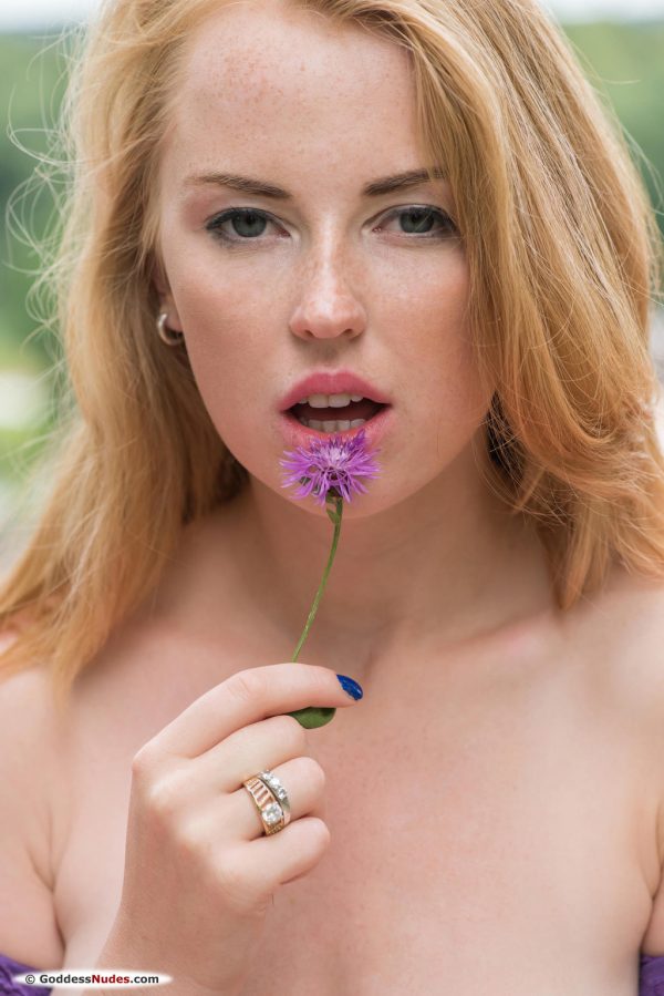 PHOTO | 00 124 600x899 - Blonde Beauty Irini