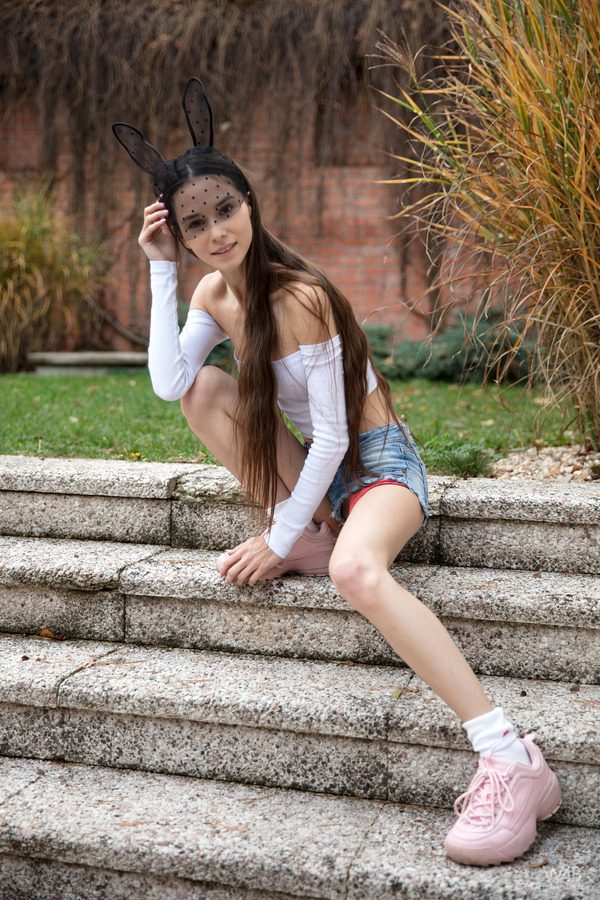 PHOTO | 00 183 600x900 - Youthful Beauty