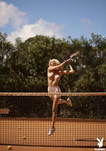 PHOTO | 09 62 366x523 - Hot Tennis Player Olga De Mar
