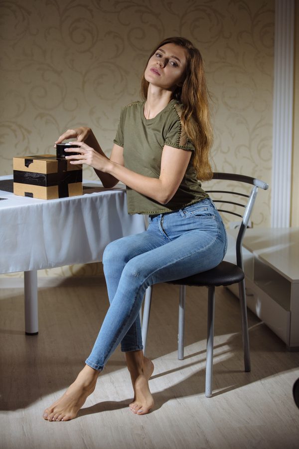 PHOTO | 00 185 600x900 - Skinny Jeans Babe Kalisy - The Gift