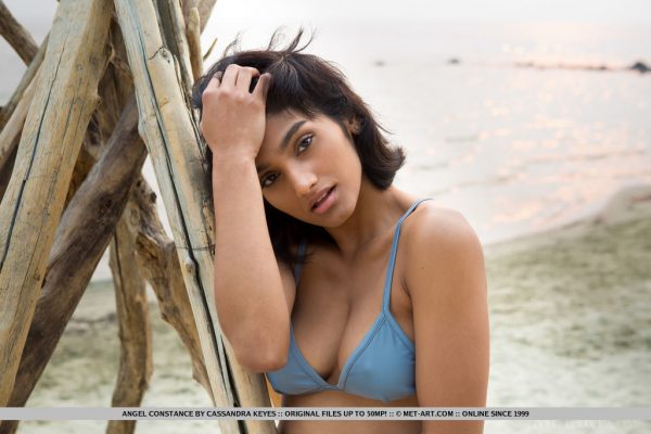 PHOTO | 02 244 600x400 - Presenting Angel Constance