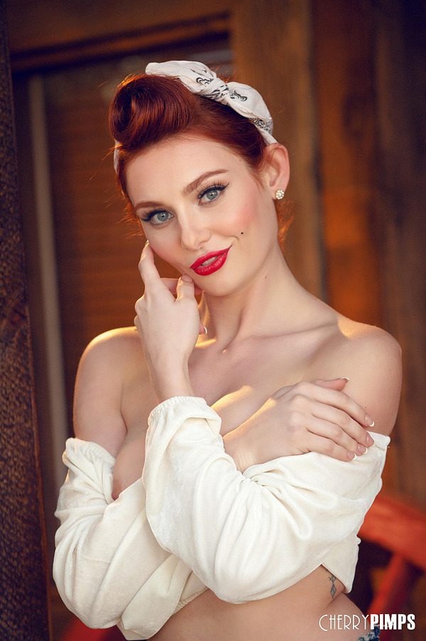 PHOTO | 06 30 600x901 - Sizzling Retro Babe