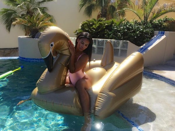 PHOTO | 10 106 600x449 - Snowy