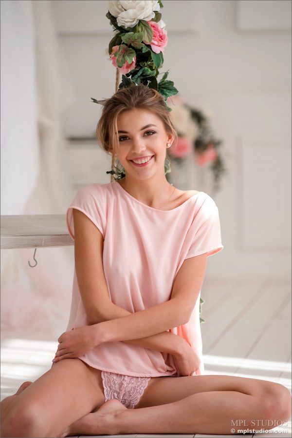 PHOTO | Kaitlin   Sweet Somethings 03 600x898 - Kaitlin - Sweet Somethings