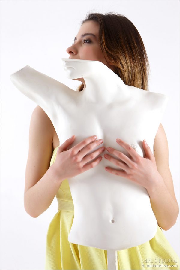 PHOTO | 01 87 600x899 - Delicious Teen with Hairy Pussy