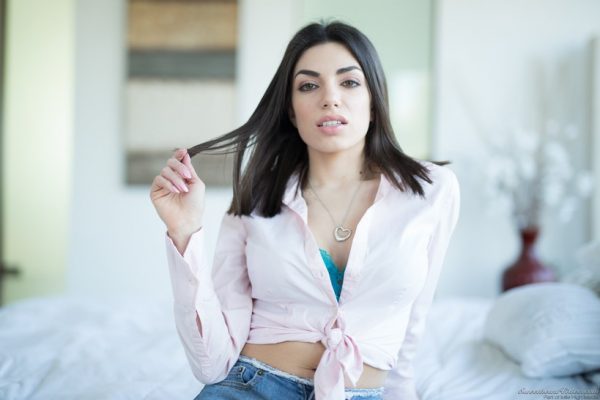 PHOTO | 02 14 600x400 - Darcie Dolce Slow Strip